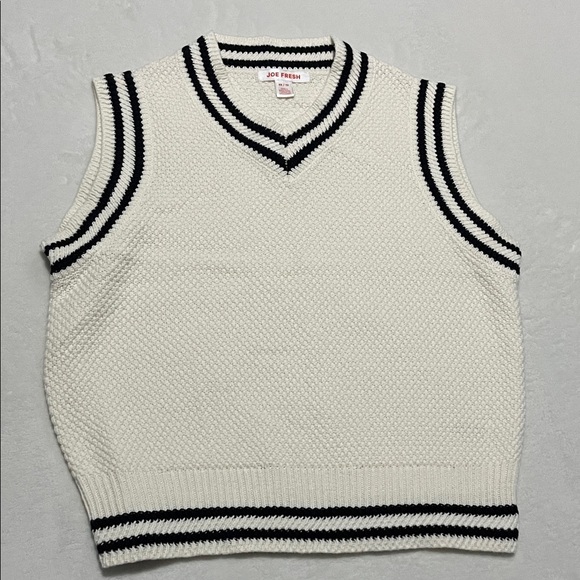 Joe Fresh V-Neck Sweater Vest in White and Black - Picture 1 of 3